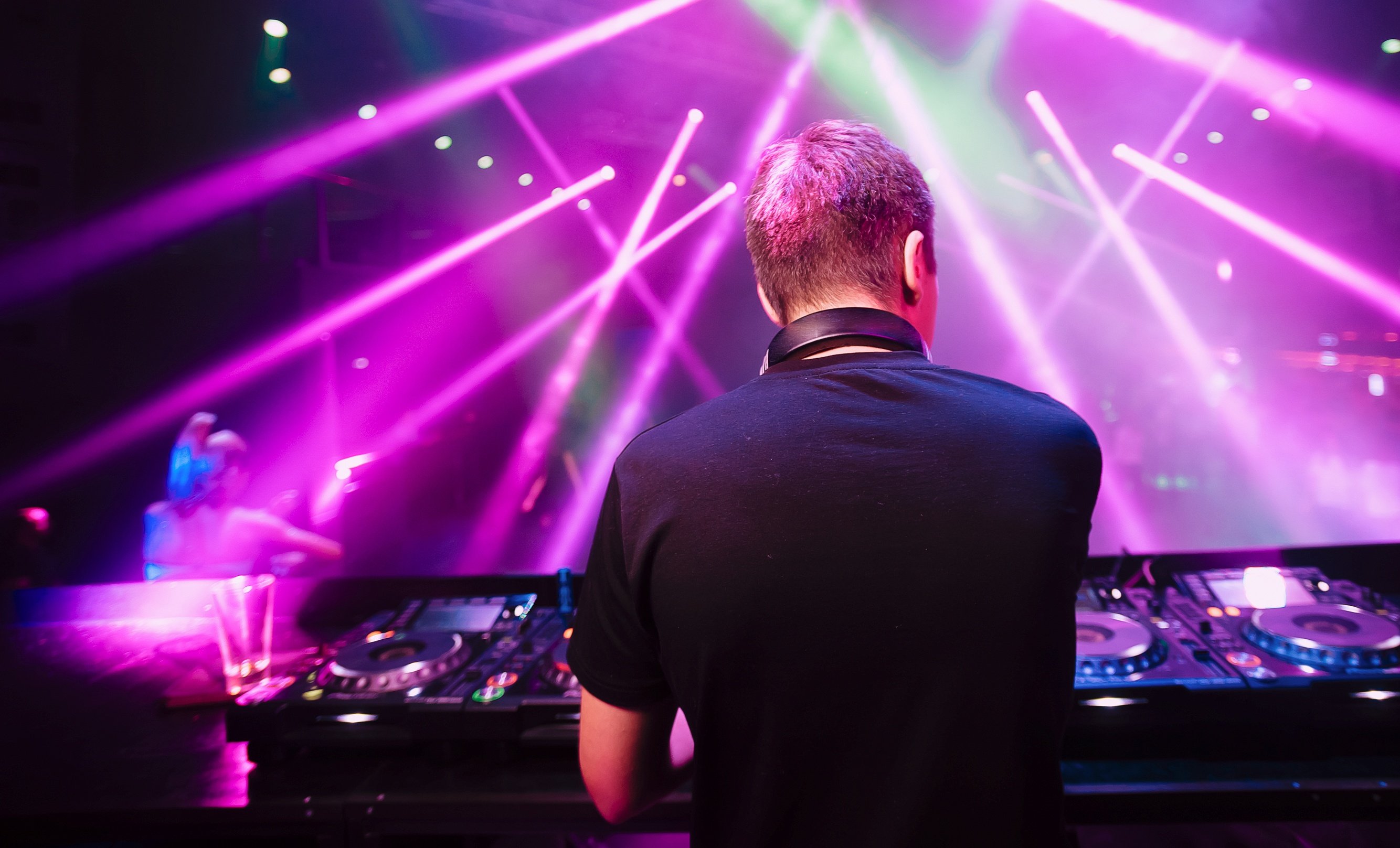 Amateur dj rates for events